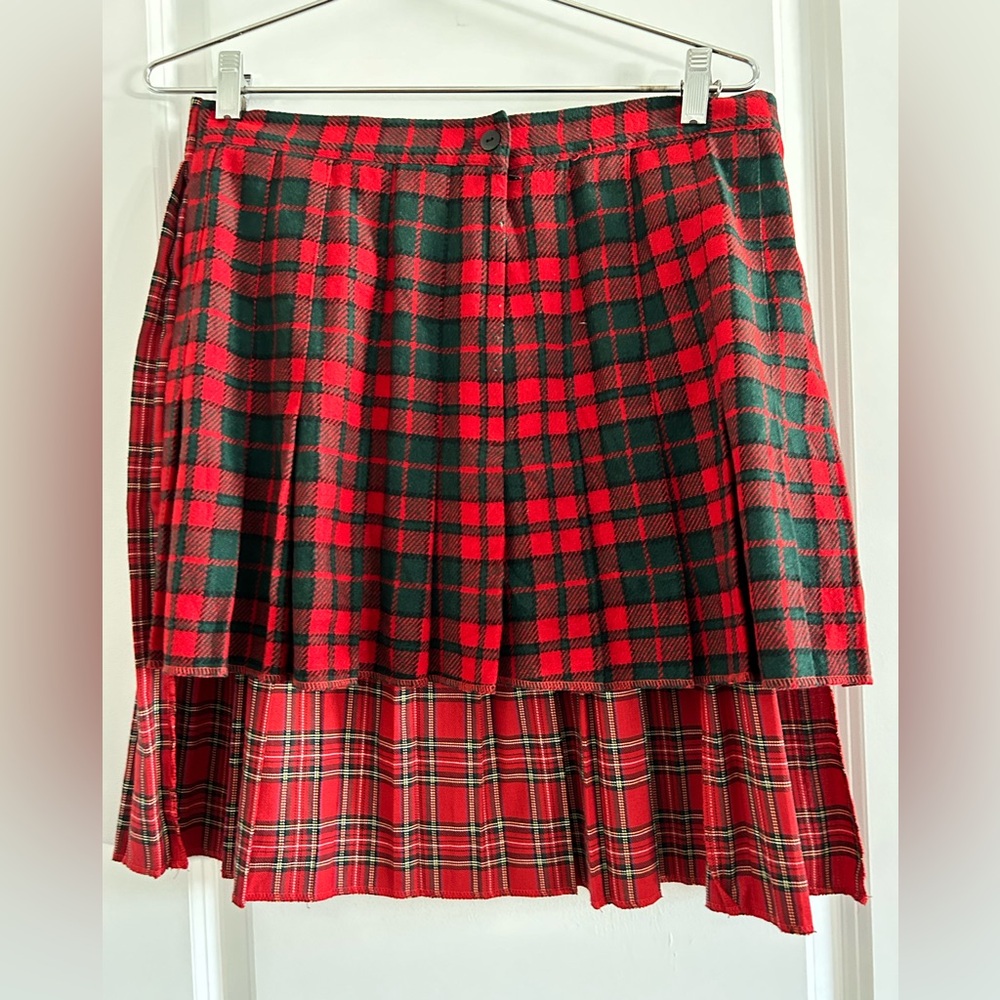 Urban Outfitters wool kilt. Shorter in the front   Elastic waist.